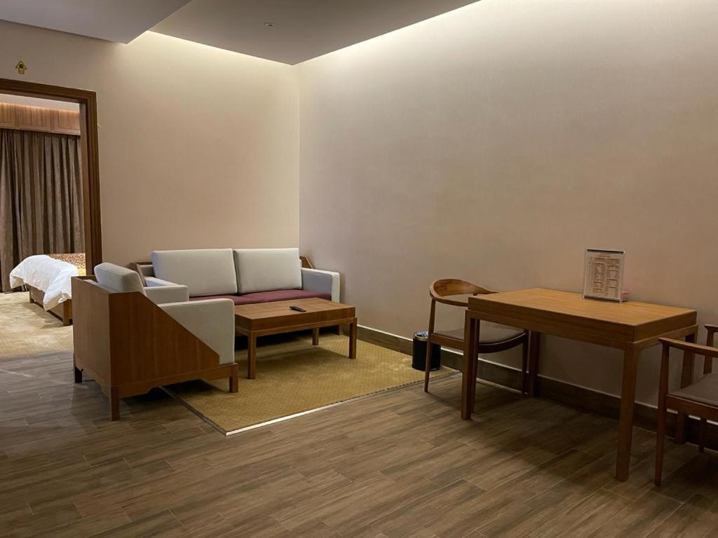 Hosta Al Yasmin Aparthotel Riaad Buitenkant foto